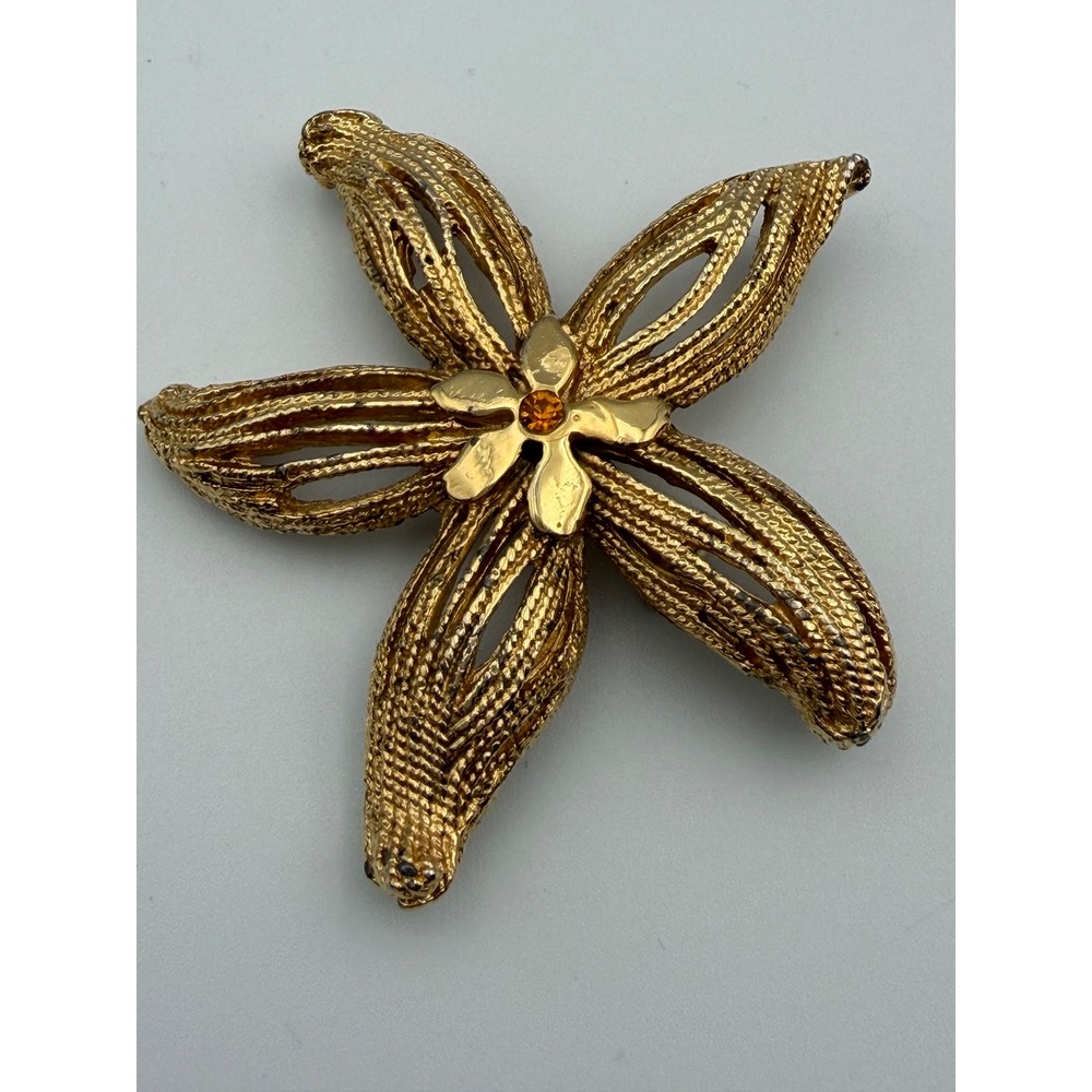 Vintage Gold Tone Starfish Brooch Amber Rhinestone Textured Sea Star Pin